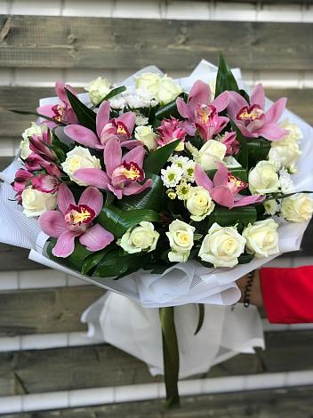 Букет цветов из: Розы и Хризантемы в Верхней Туре