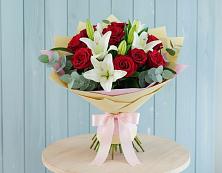 Букет цветов из:  Лилии и Розы в Верхней Туре