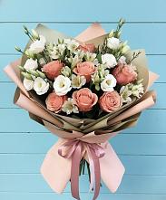 Букет цветов из:  Розы, Альстромерии и Лизиантусы в Верхней Туре