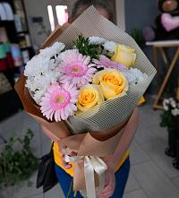 Букет цветов из:  Герберы, Розы и Хризантемы в Верхней Туре