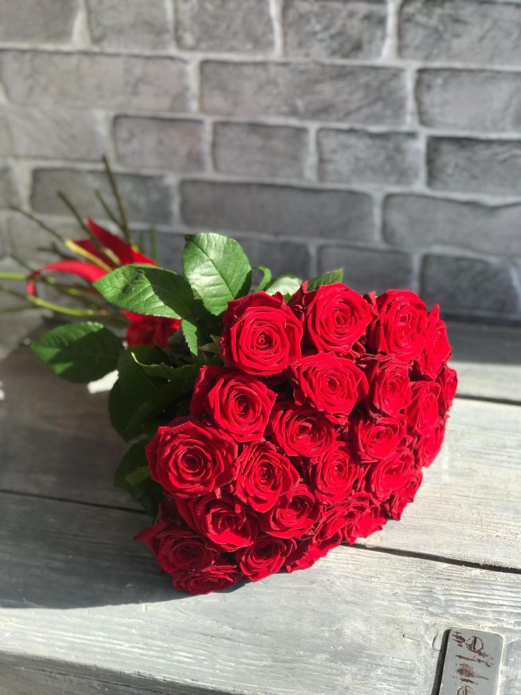 Букет Красные розы Фридом в Верхней Туре