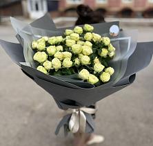 Букет Белые кустовые розы Солинеро в Верхней Туре