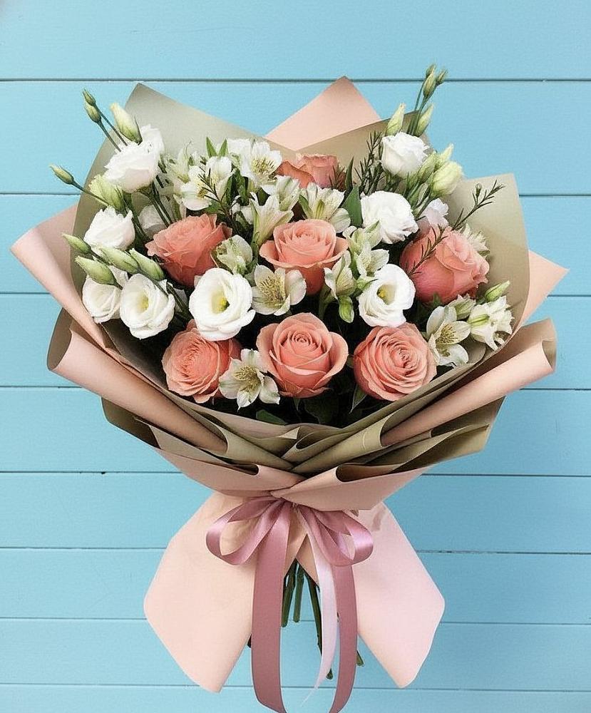 Букет цветов из: Розы, Альстромерии и Лизиантусы в Верхней Туре