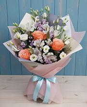 Букет цветов из:  Лизиантусы, Розы, Альстромерии и Гипсофила в Верхней Туре