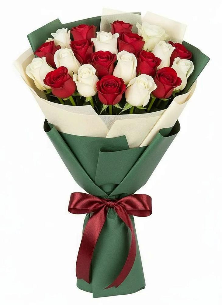Букет Микс из красных и белых роз в Верхней Туре