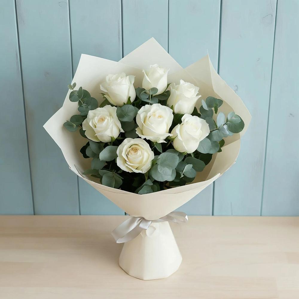 Букет Белые розы в Эвкалипте в Верхней Туре
