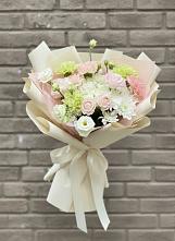 Букет цветов из:  Гвоздики, Розы, Лизиантусы и Хризантемы в Верхней Туре