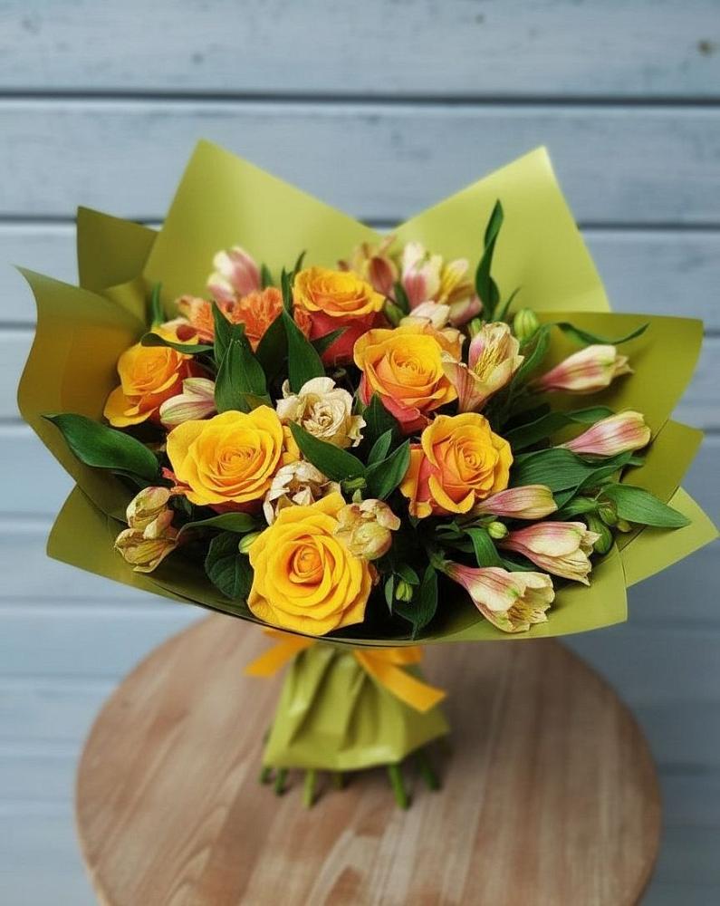 Букет цветов из: Альстромерии и Розы в Верхней Туре