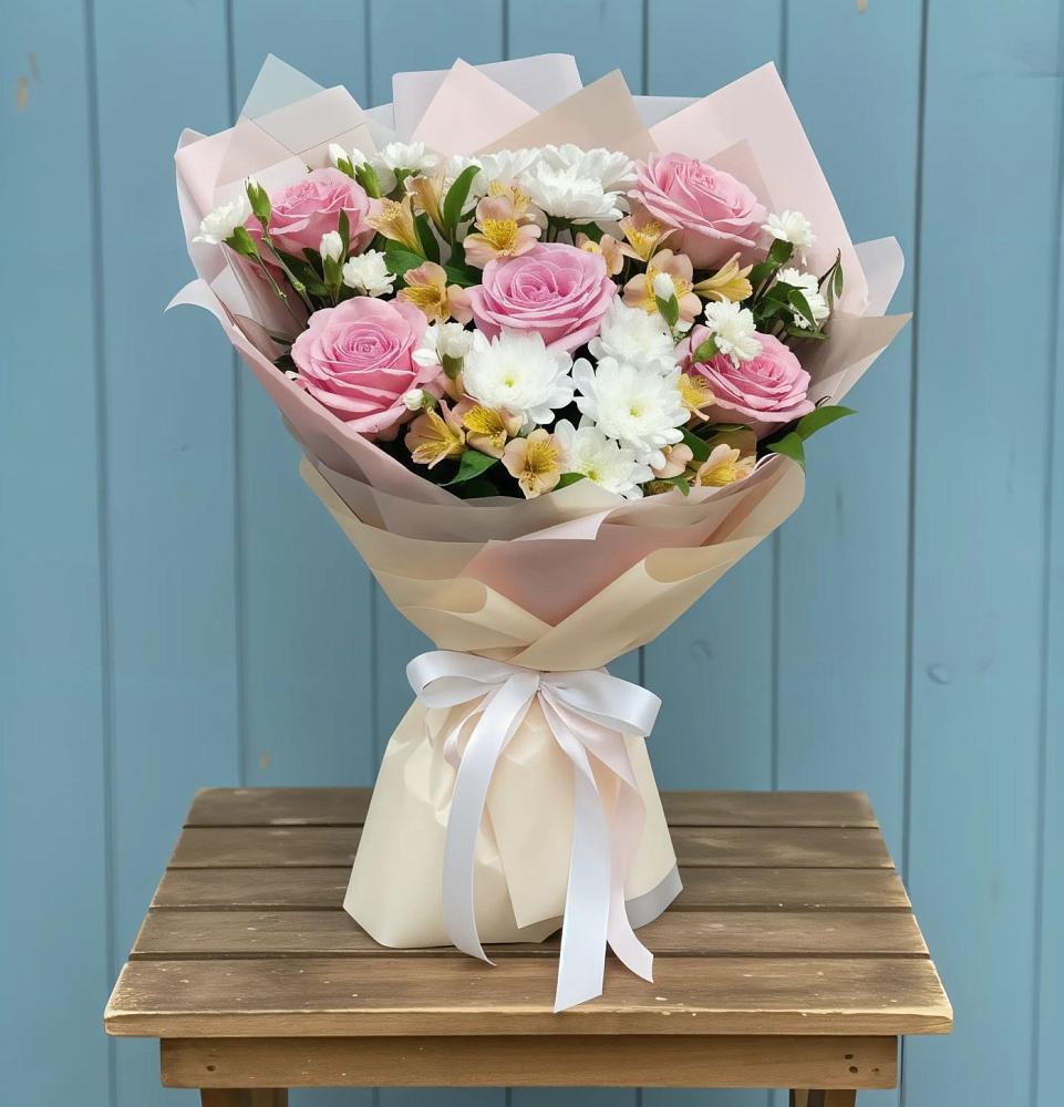 Букет цветов из: Гвоздики, Орхидеи и Розы в Верхней Туре