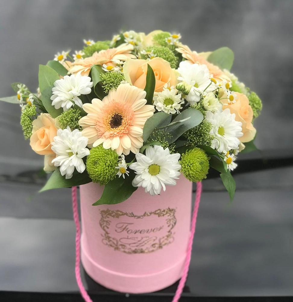 Цветочная композиция из Розы, Герберы и Хризантемы в шляпной коробке в Верхней Туре