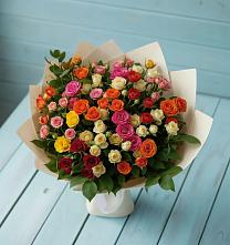 Букет Микс из разноцветных кустовых роз в Верхней Туре